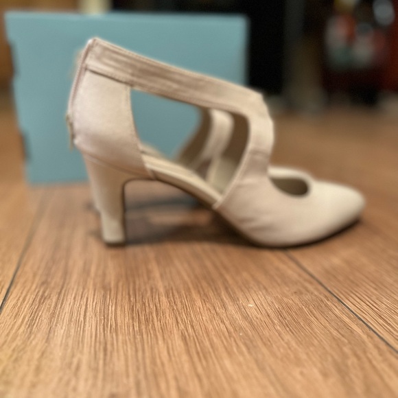Lifestride Giovanna Pumps - Picture 5 of 6